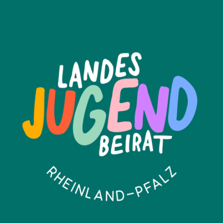 Das Bild zeigt das Logo des Landesjugendbeirat Rheinland-Pfalz. Auf grünen Hintergrund steht in weiß landes und Beirat, das Wort Jugend ist in Bund geschrieben. (c) LJB RLP Das Bild zeigt das Logo des Landesjugendbeirat Rheinland-Pfalz. Auf grünen Hintergrund steht in weiß landes und Beirat, das Wort Jugend ist in Bund geschrieben.